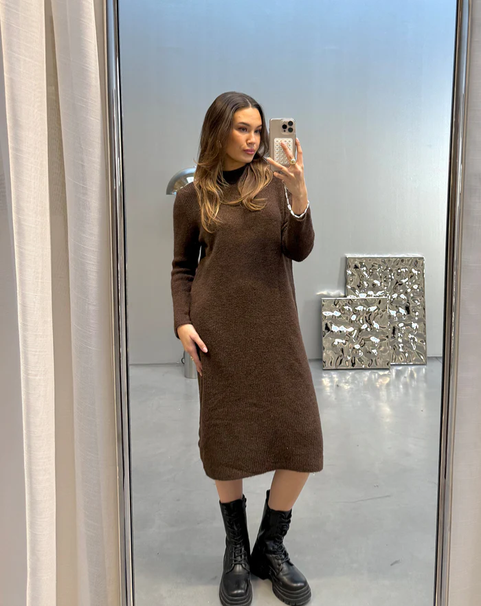 NOLA™ | LONG-SLEEVE KNIT DRESS BROWN